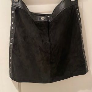 Rebecca minkoff studded suede leather skirt size 4 mini rocker chic